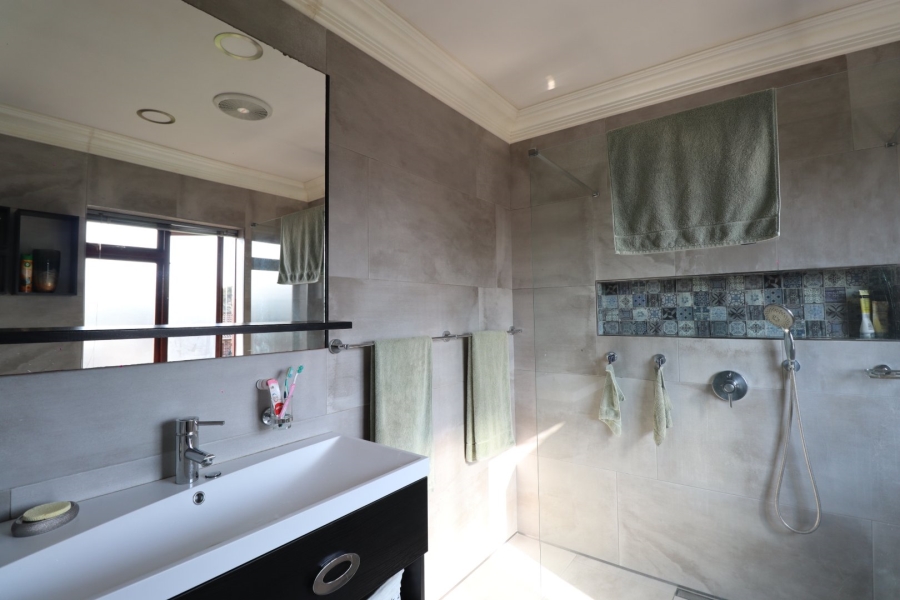 3 Bedroom Property for Sale in Sherwood Eastern Cape
